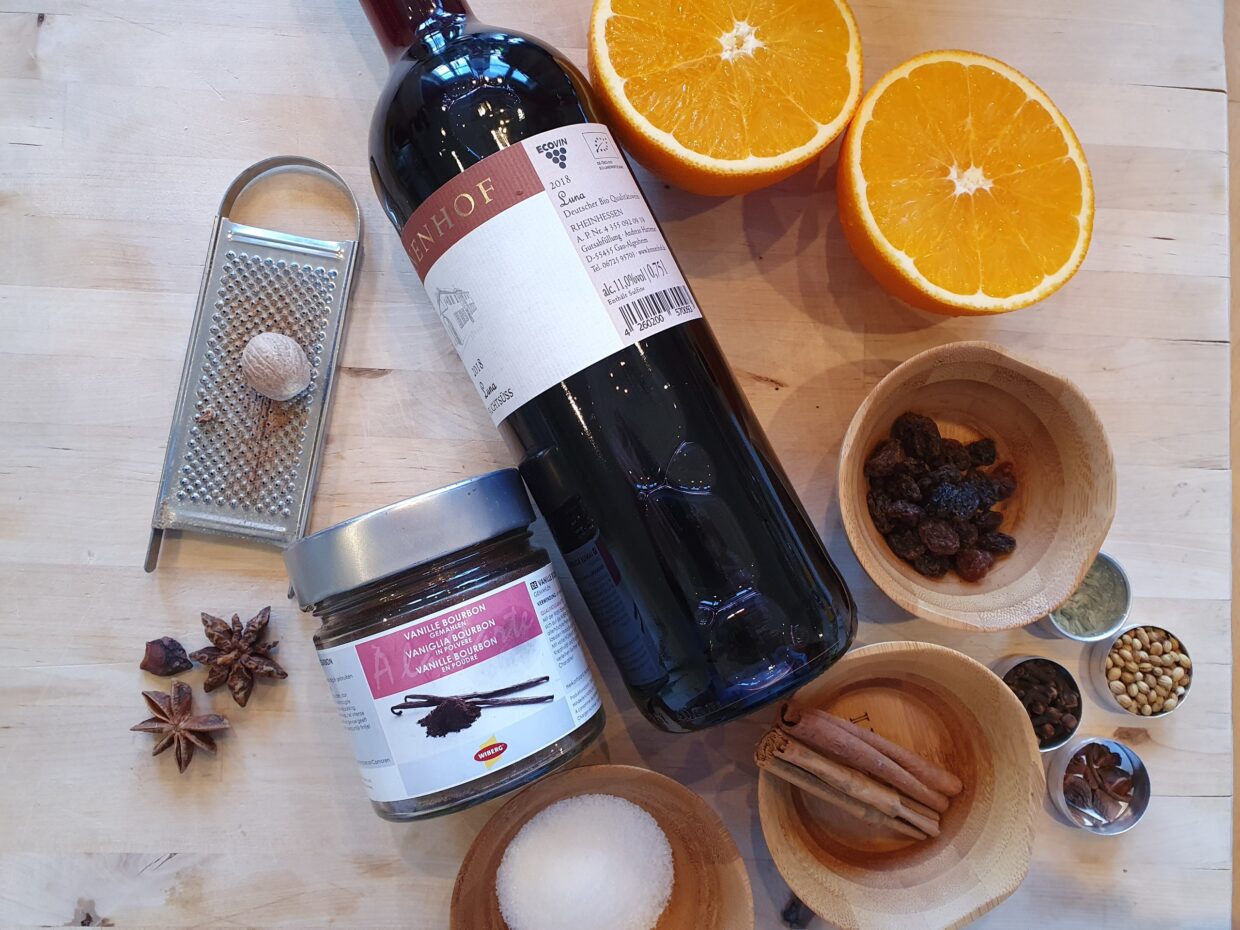 Picture Of Mulled Wine Ingredients